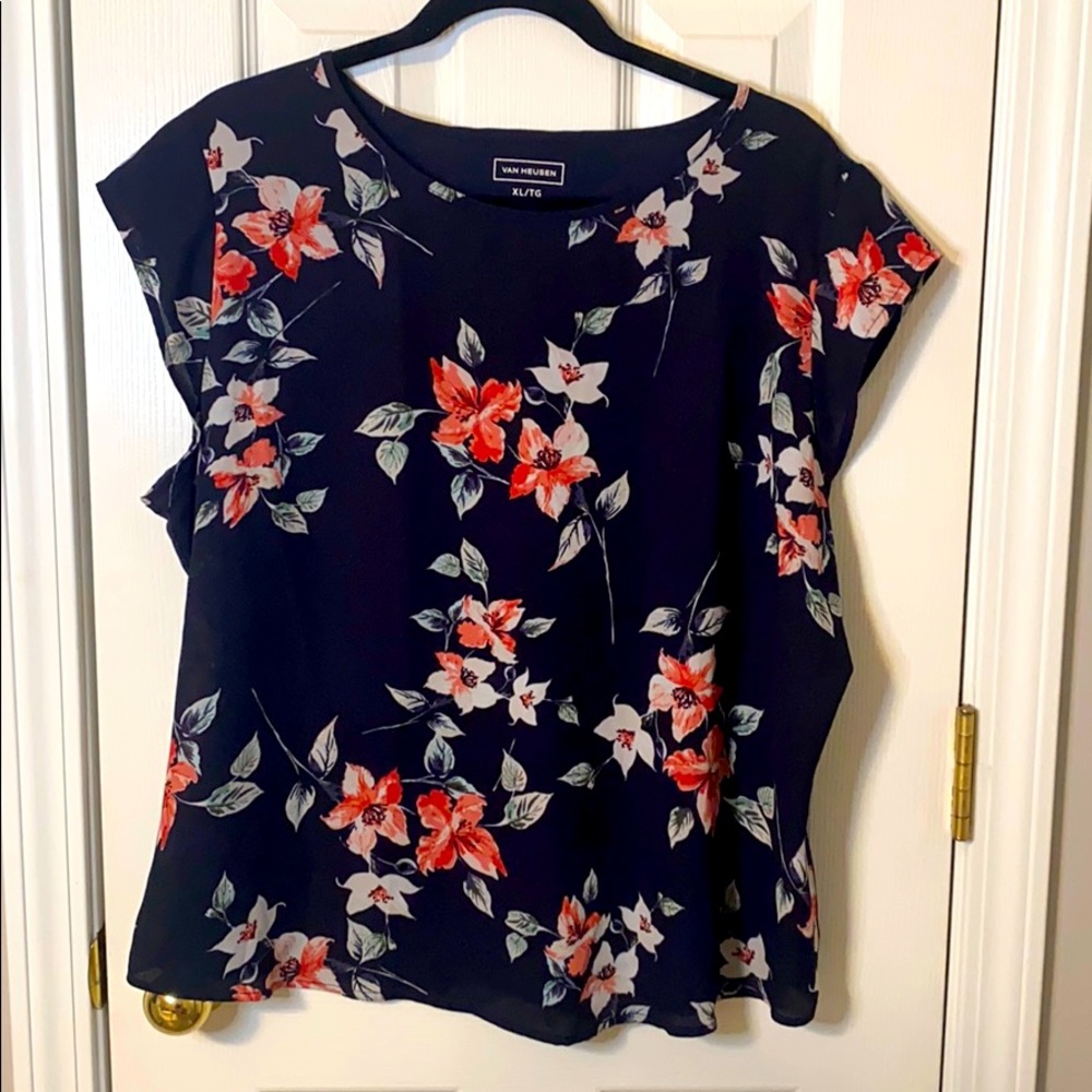 XL blue pattern short sleeve blouse